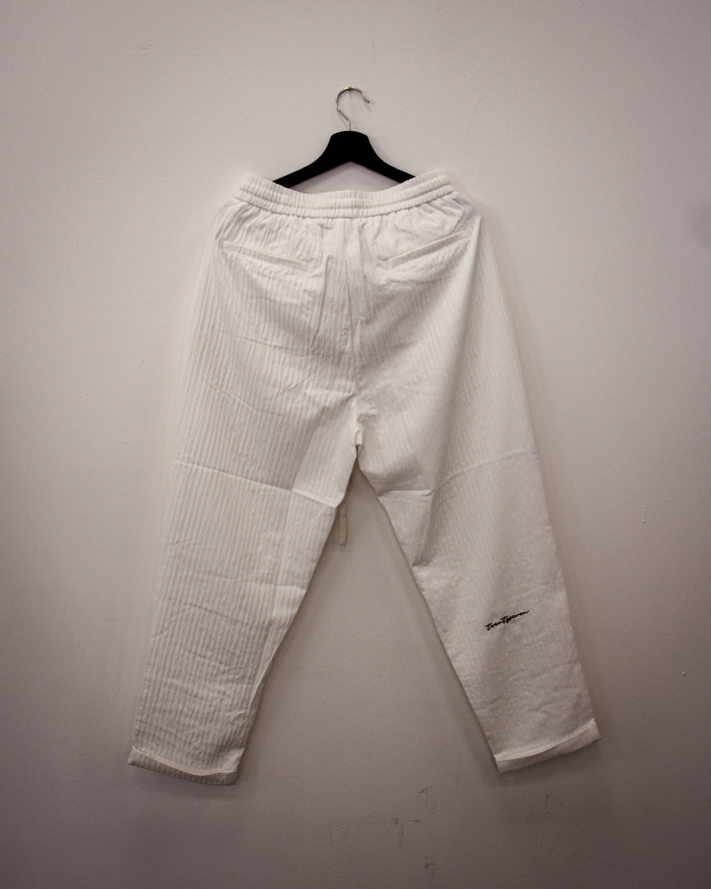 27 Textured Pants