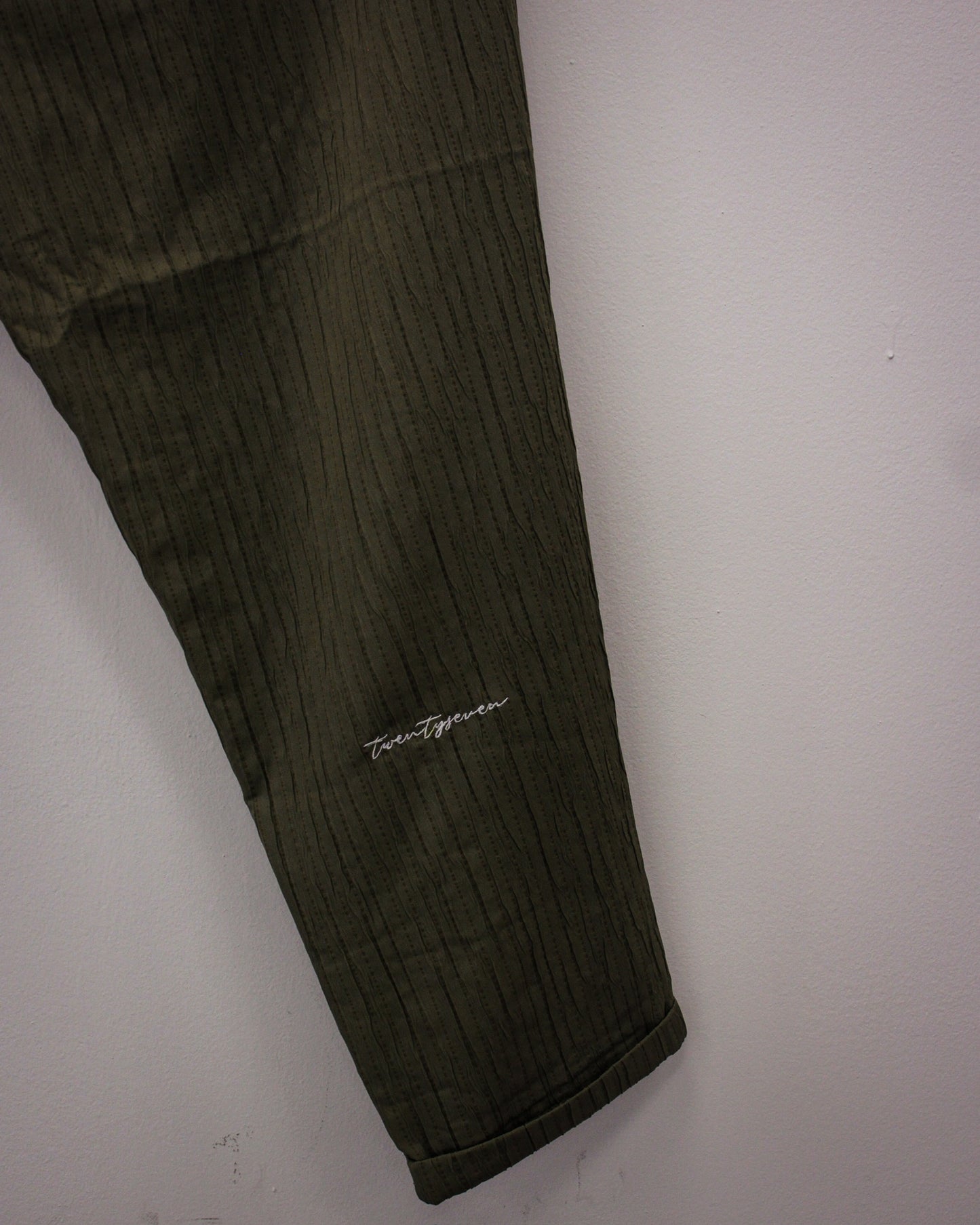 27 Textured Pants