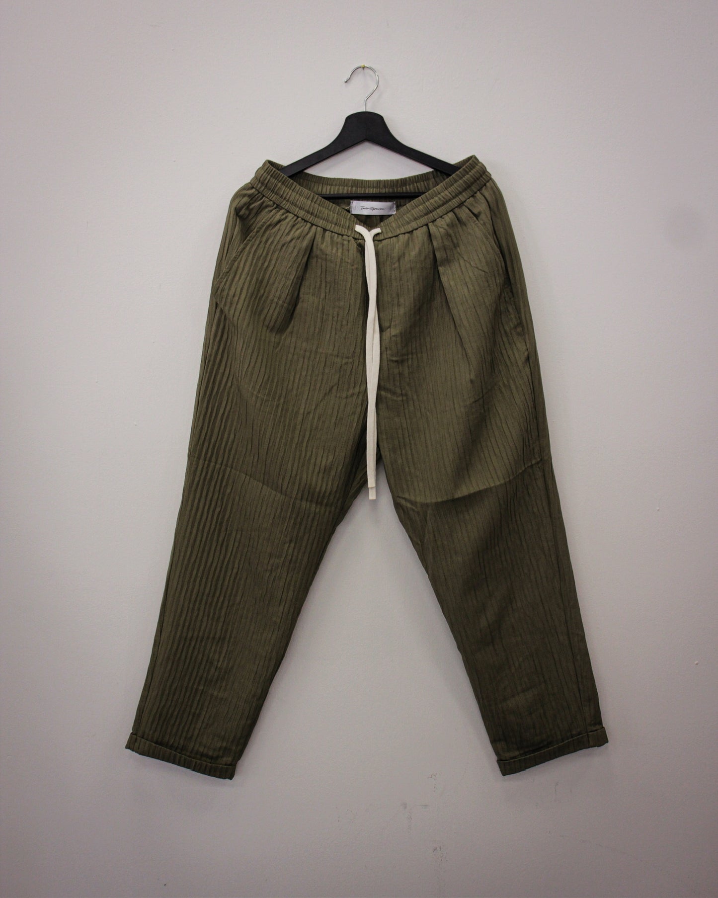 27 Textured Pants