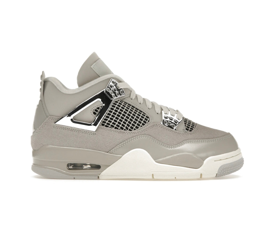 Jordan 4 Retro Frozen Moments