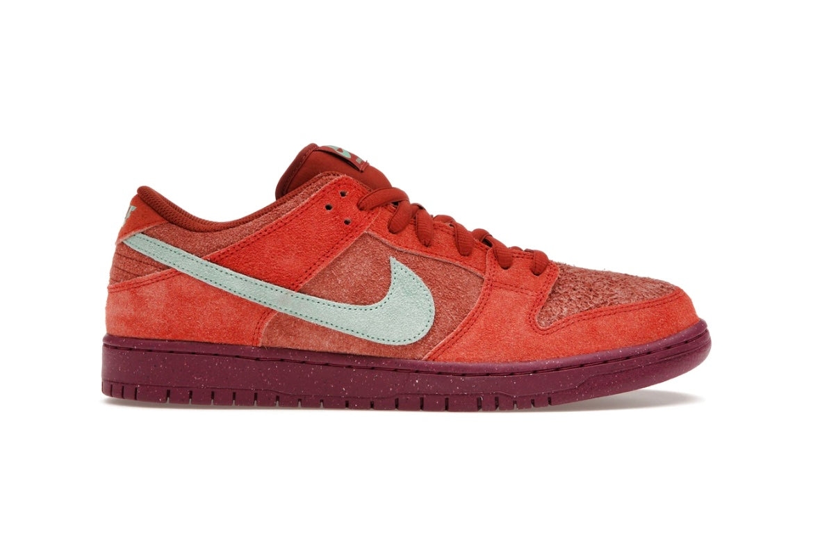 Nike SB Dunk Low Mystic Red Rosewood